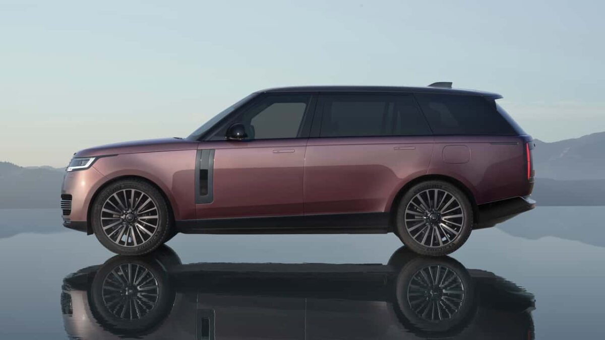 Range Rover first fully electric SUV marks a new era for the luxury marque. Photo by: Land Rover