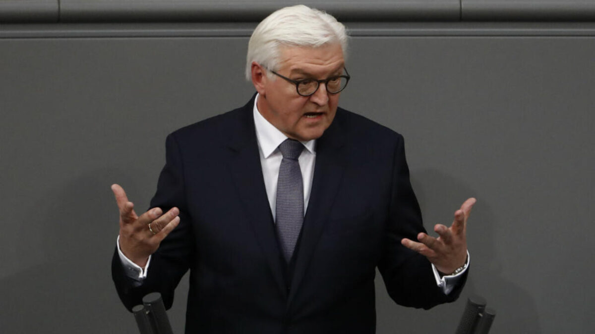 Germany shares CV tips for foreign job seekers. Odd Andersen/AFP