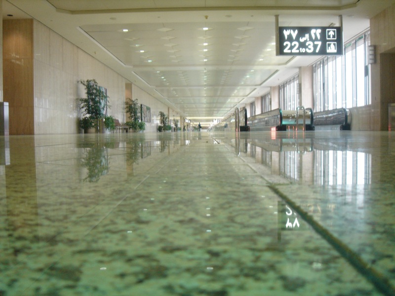 Interior concourse at King Fahd International Airport in Dammam, photographed in 2006; archival image, not from the 2026 attack.