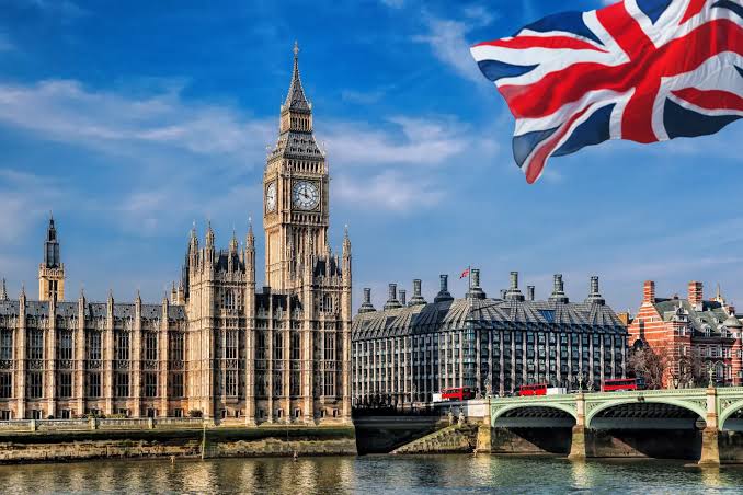  Do you need a passport to enter the UK? Check the rules for 2026