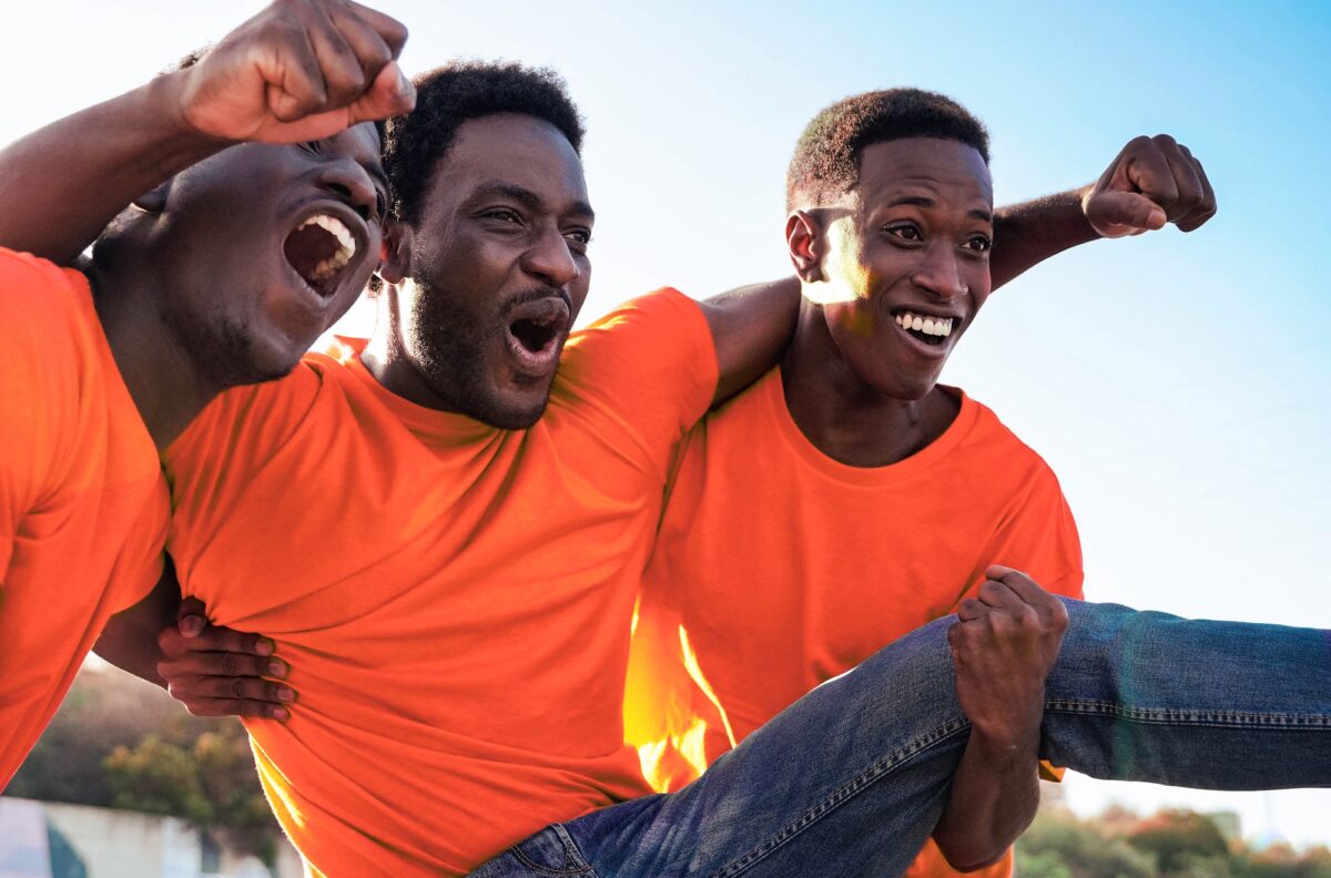  8 Signs a Friendship Is Healthy Even When You Don’t Talk Every Day